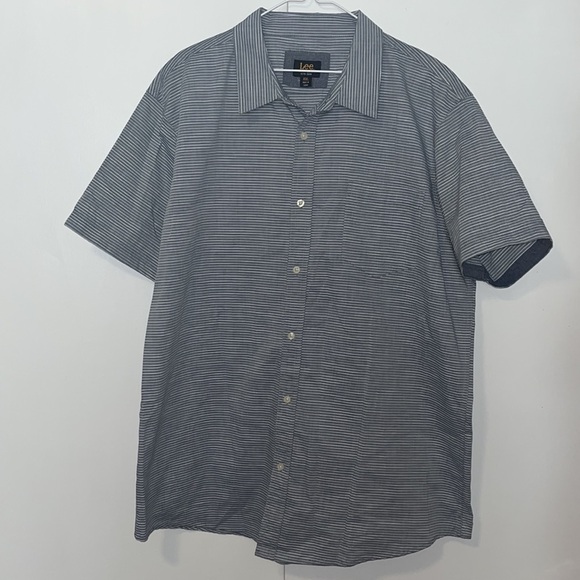 Lee Other - LEE Short Sleeve Button Down Shirt Men’s Sz XXL 2X Gray Mini Stripe Stretch